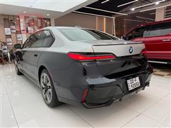 بي ام دبليو الفئة 7